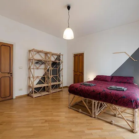 Emanuele Affittacamere *