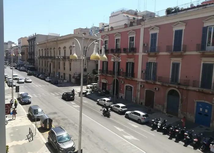 Emanuele Πανσιόν Μπάρι